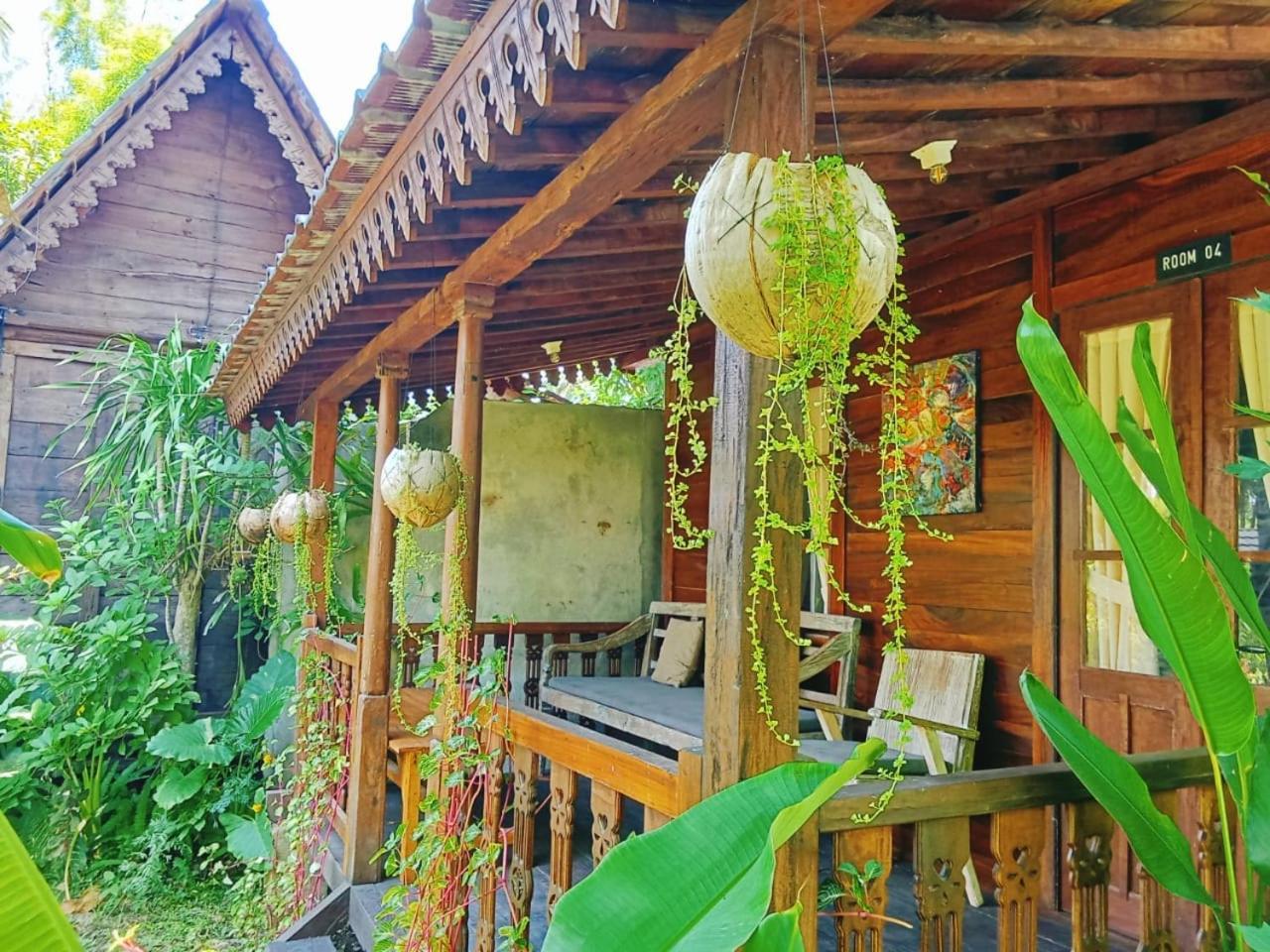 Tahlia'S Villa Sorongjukung Exterior photo